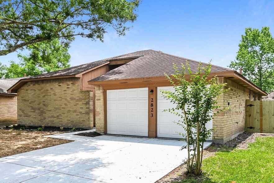 Building Photo - 2823 Woodhall Ct