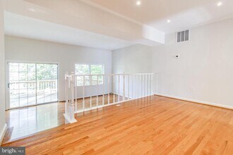 Building Photo - 6332 Teakwood Ct