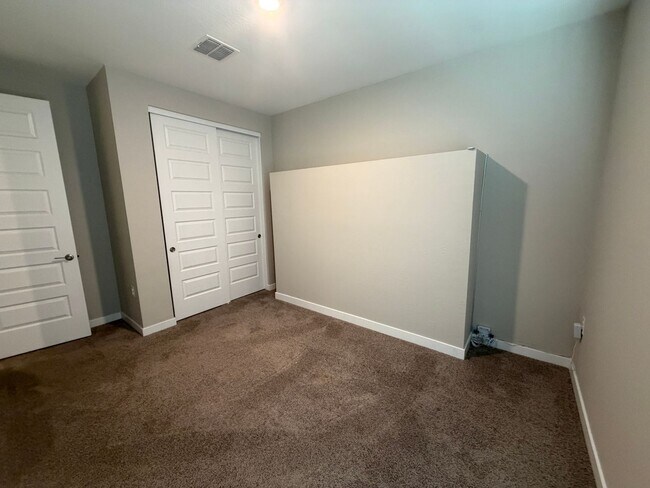 Building Photo - 16594 W Pedro Ln