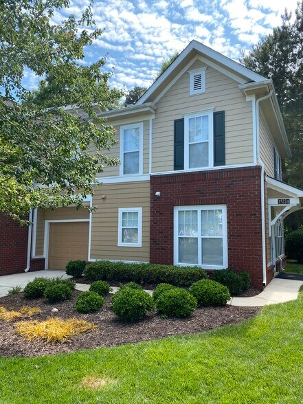 Primary Photo - 15224 Coventry Ct Ln