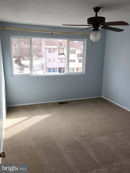 Building Photo - 15266 Lodge Terrace