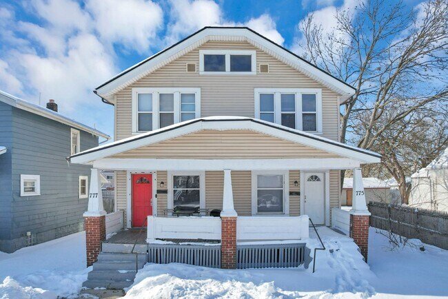 Building Photo - 775-777-777 S 17th St