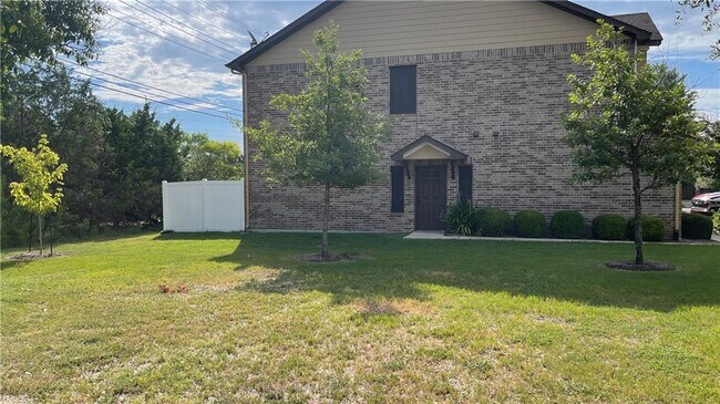 Building Photo - 1900 Little Elm Trail