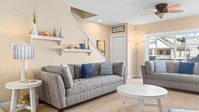 Building Photo - 224 Boardwalk-SI ID1309012P