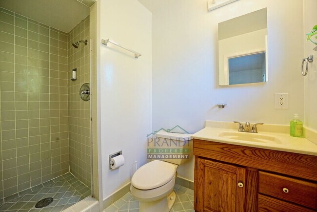 Building Photo - 2309 Fifth Ave