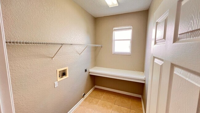 Building Photo - Spacious 4-Bedroom Home in HOA Community with Fantastic Amenities!