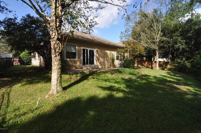 Building Photo - 1637 Hammock Grove Ln