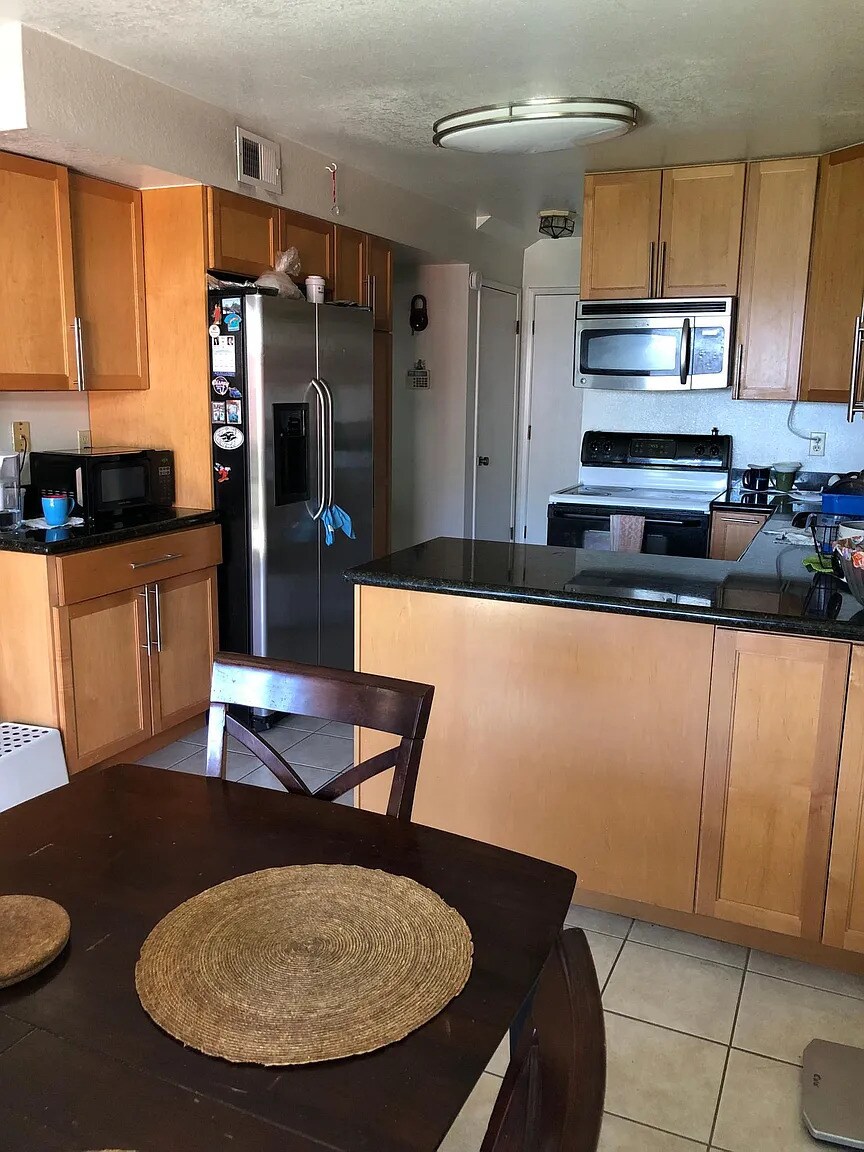 kitchen - 254 Grau Dr