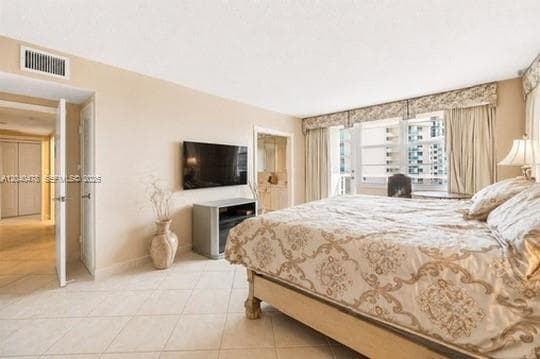Building Photo - 3725 S Ocean Dr