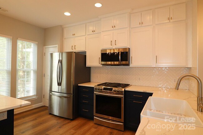 Building Photo - 564 6th Baxter Crossing