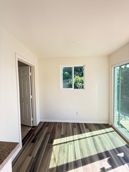 Building Photo - 2764 Southern Ave