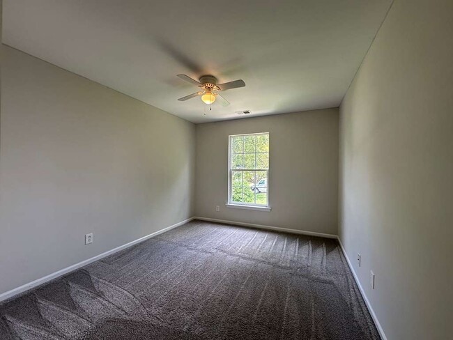 Building Photo - 15019 Edindale Dr