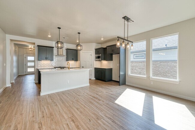 Building Photo - Beautiful property in Edmond