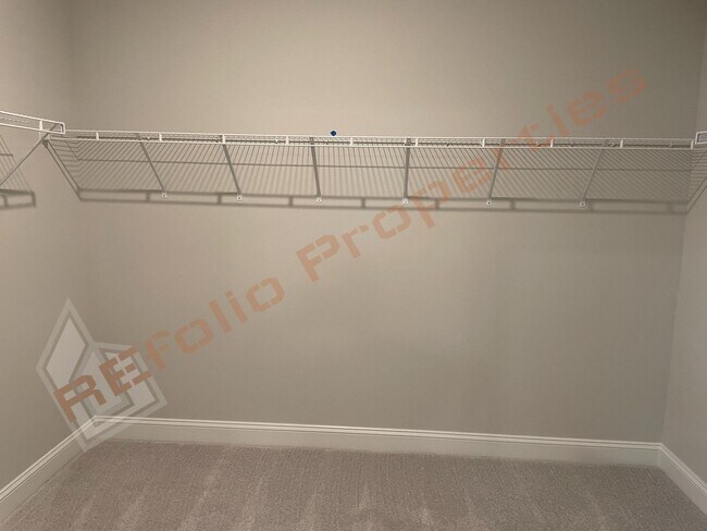Building Photo - Spacious 4 Bedroom, 3 Bathroom Home w/ 2-C...