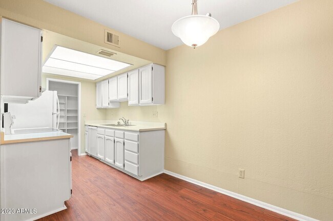 Building Photo - 16635 N Cave Creek Rd