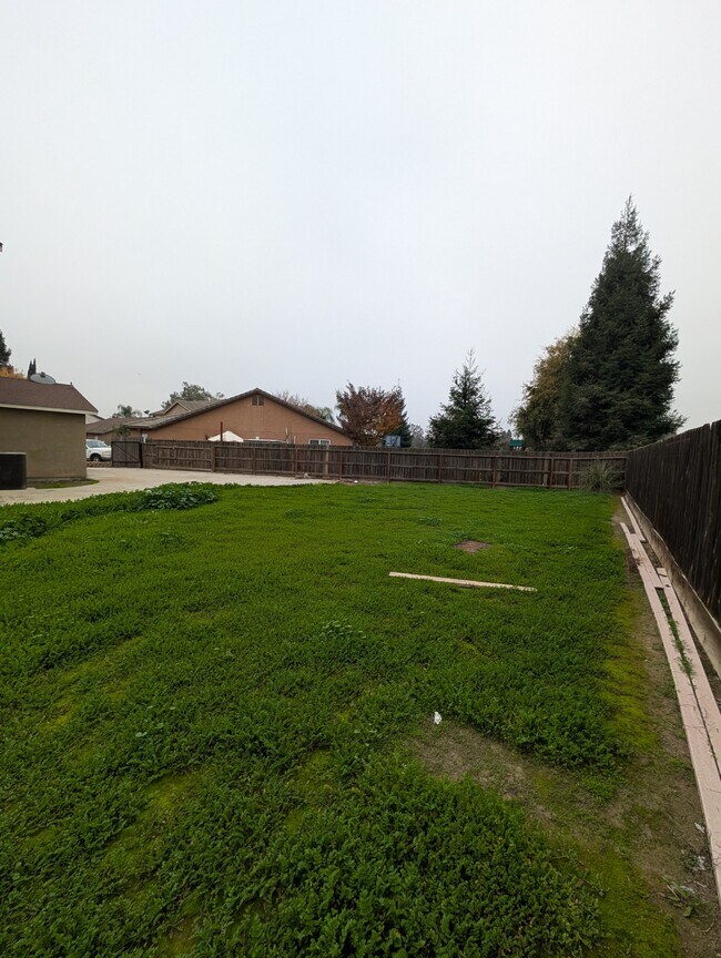 Building Photo - 3200 S Jensen Ct