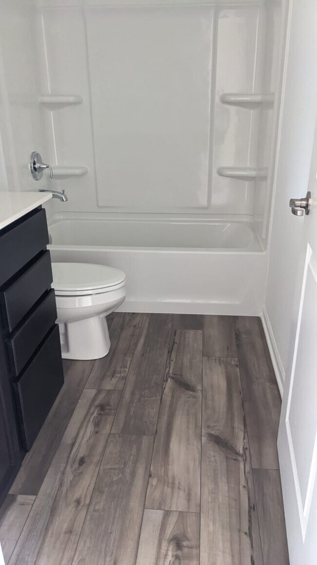 Building Photo - 12383 Tinsley St