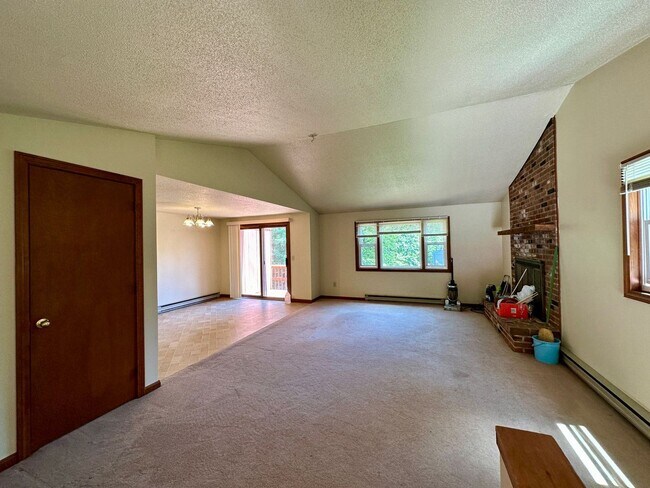 Building Photo - 2 br, 1 bath House - 56 A Stillwater Rd.