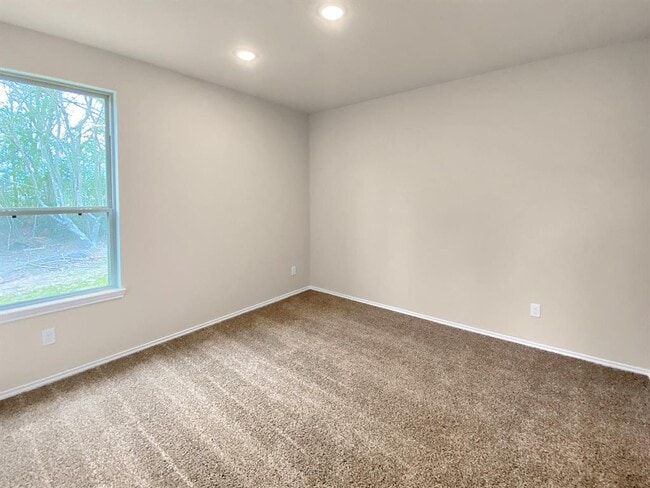 Building Photo - 12275 Lake Conroe Hills Dr