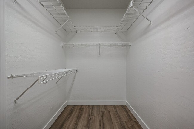 Building Photo - COMING SOON! Location! Fully remodelled 4B...