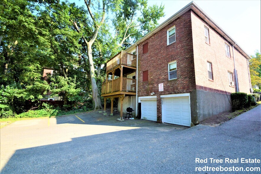 Building Photo - 9-11-11 Undine Rd