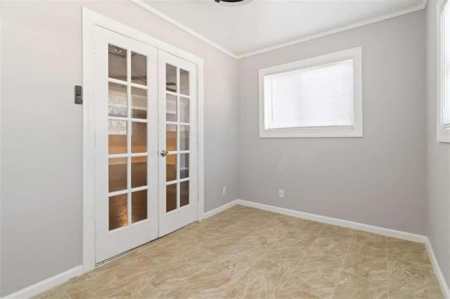 Building Photo - 46 Le Parc Fontaine