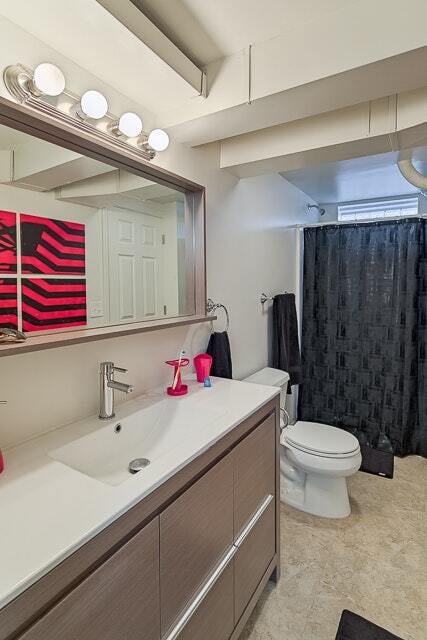 Building Photo - 1026 Gott St