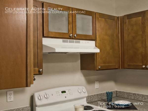 Building Photo - The Arts at South Austin