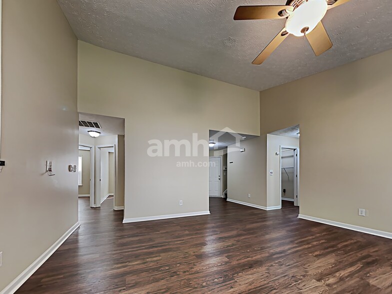 Building Photo - 1292 Birchwood Way