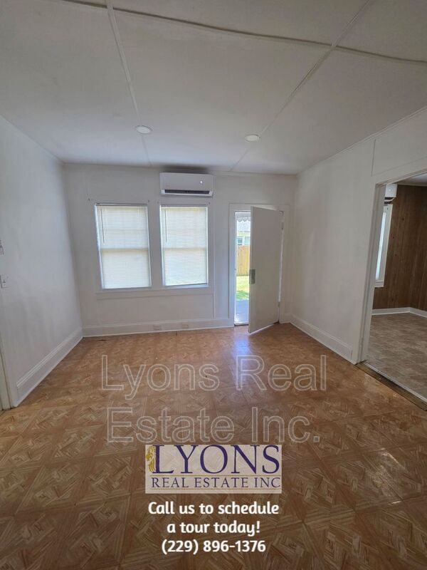 Building Photo - 315 S Berrien St