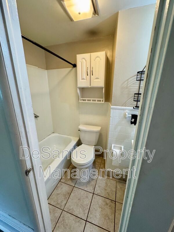 Building Photo - 1509 Hatteras St