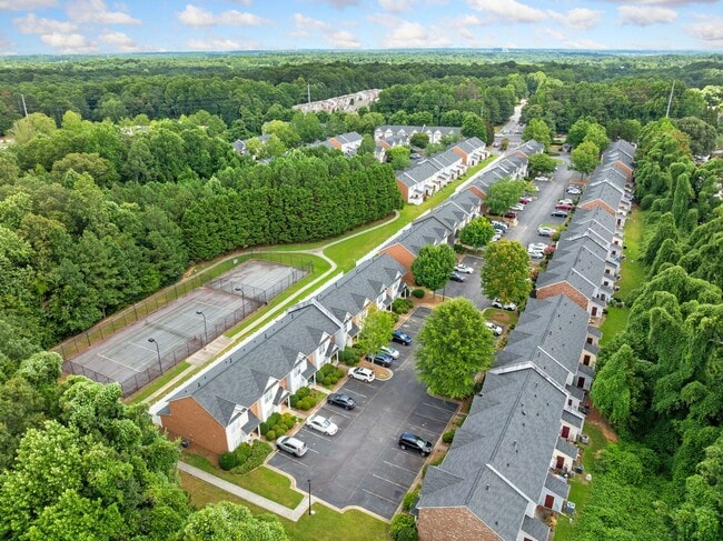 Building Photo - 3-bedroom, 2.5-bath end-unit townhome in the Garrison Square