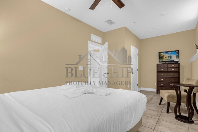Building Photo - 14518 Damai Ln