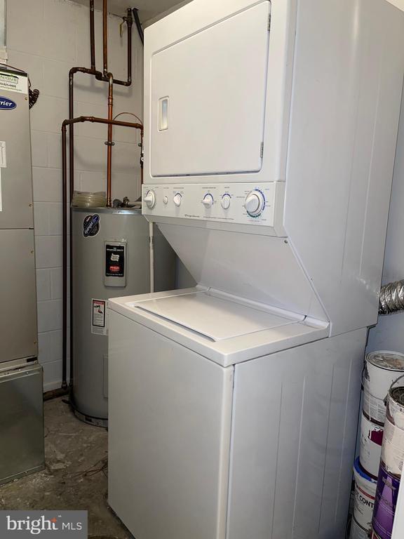 Building Photo - 837 N 2nd St