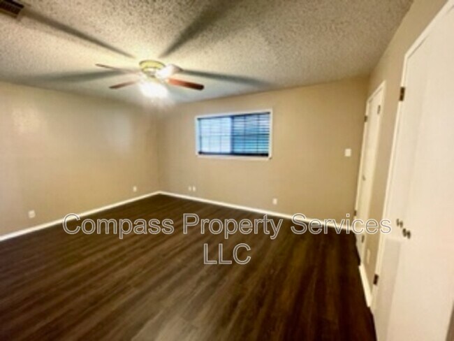 Building Photo - 396 Fernwood Dr