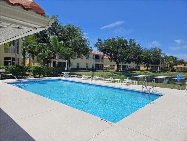 Building Photo - 904 Casa Del Lago Way