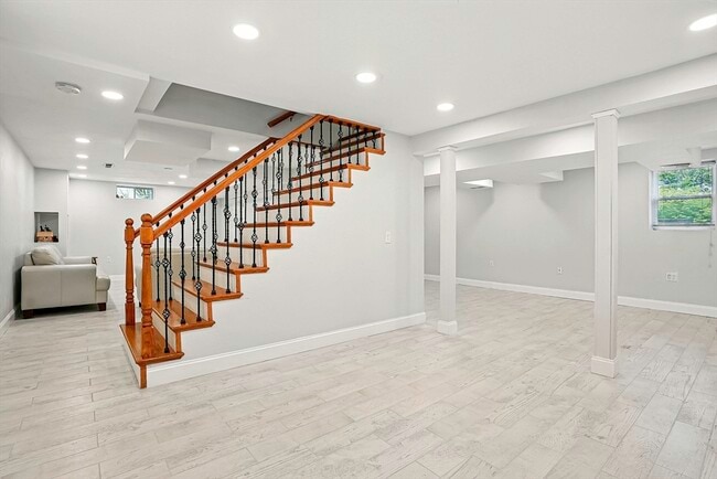 Building Photo - 43 Trowbridge Ln