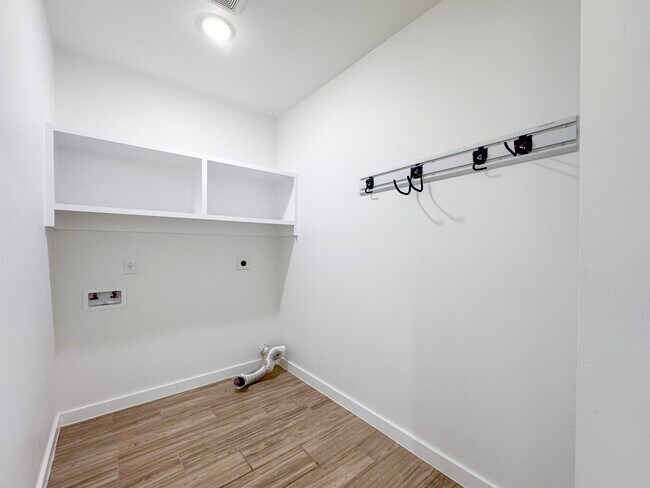 Building Photo - 1222 Sambar Lp