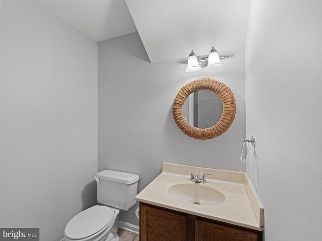 Building Photo - 7466 Towchester Ct