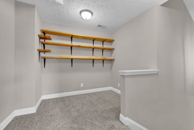 Building Photo - 987 Promenade Dr