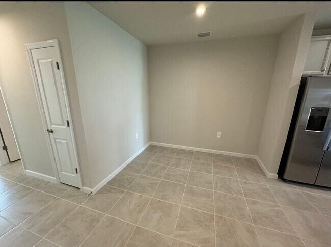 Building Photo - 16345 Lady Palm Dr