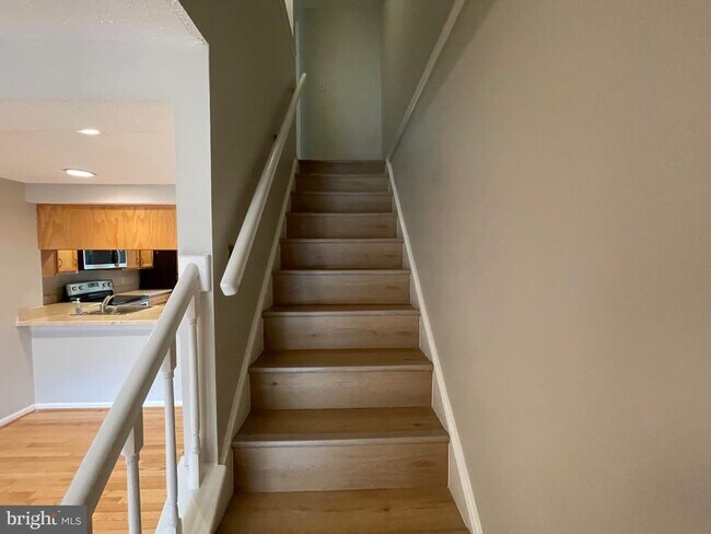 Building Photo - 11906 Fieldthorn Ct
