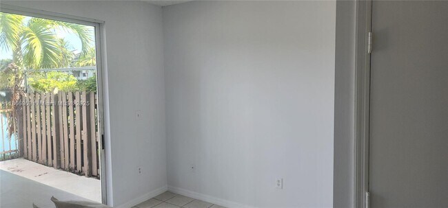 Building Photo - 8545 SW 152nd Ave