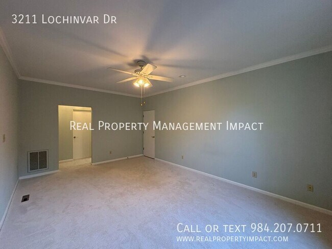 Building Photo - 3211 Lochinvar Dr