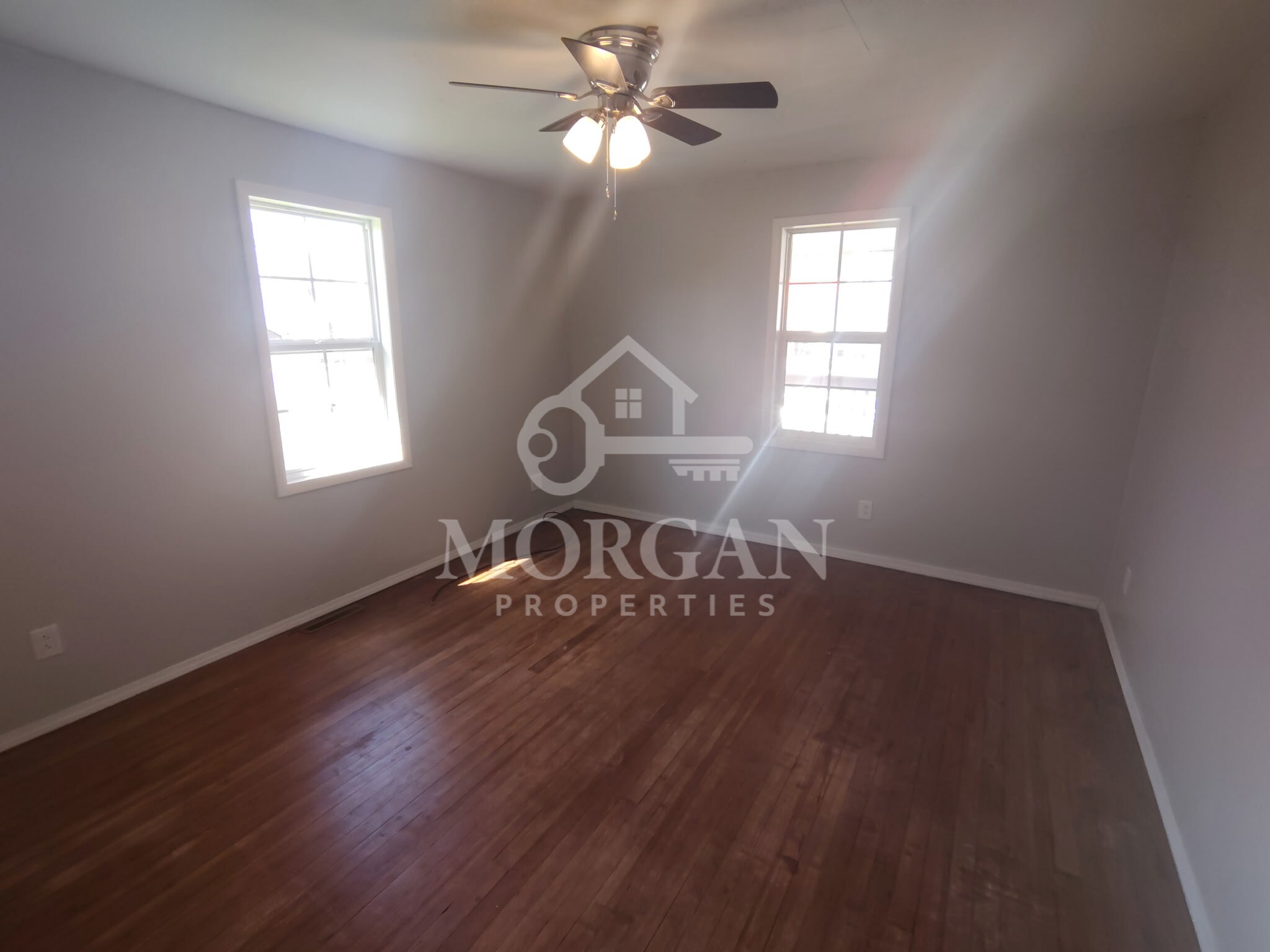 Building Photo - 1225 W 5th St