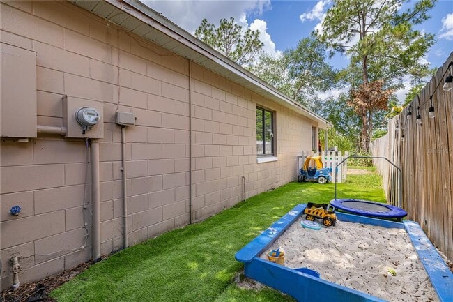 Building Photo - 6613 Chantry St