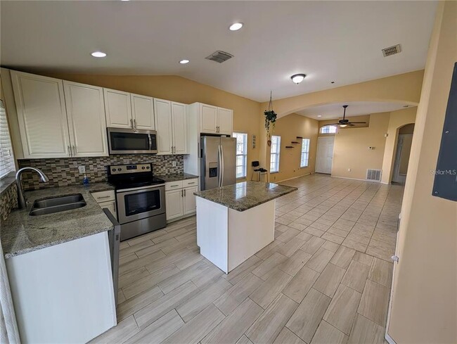 Building Photo - 13940 Corrine Key Pl