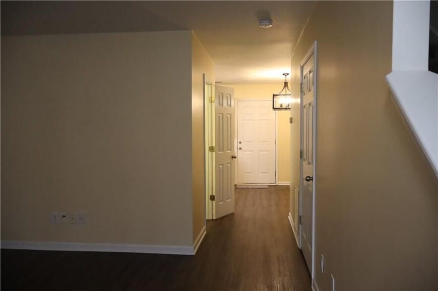 Building Photo - 118 Hiram Terrace