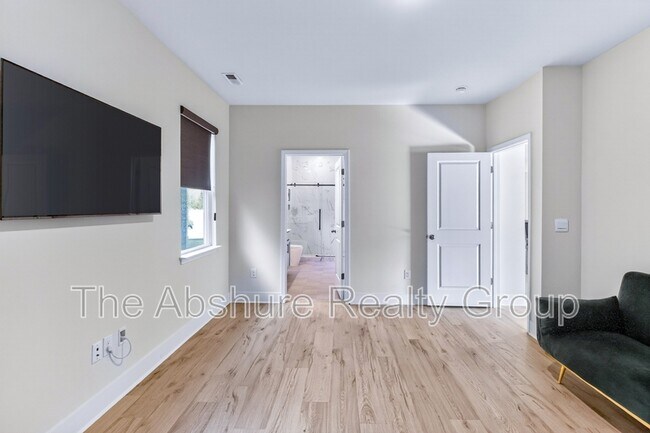 Building Photo - 806 Dorset Strm Dr