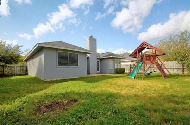 Building Photo - 351 Zebra Dr